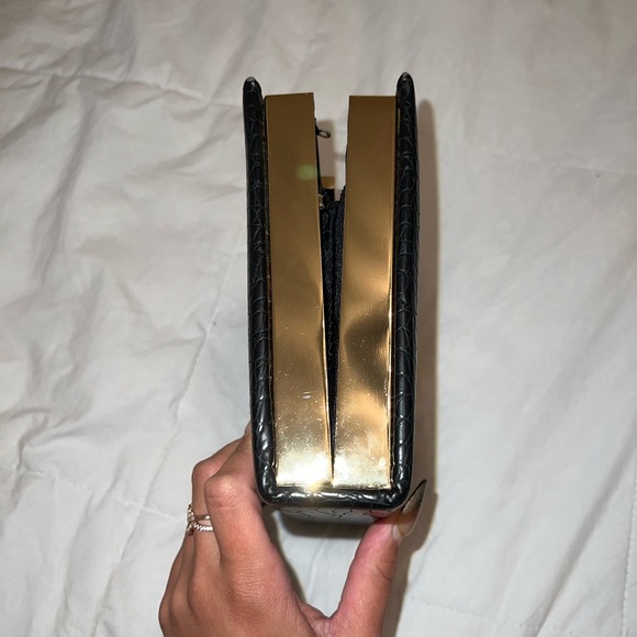 Bebe purse - Picture 2 of 4